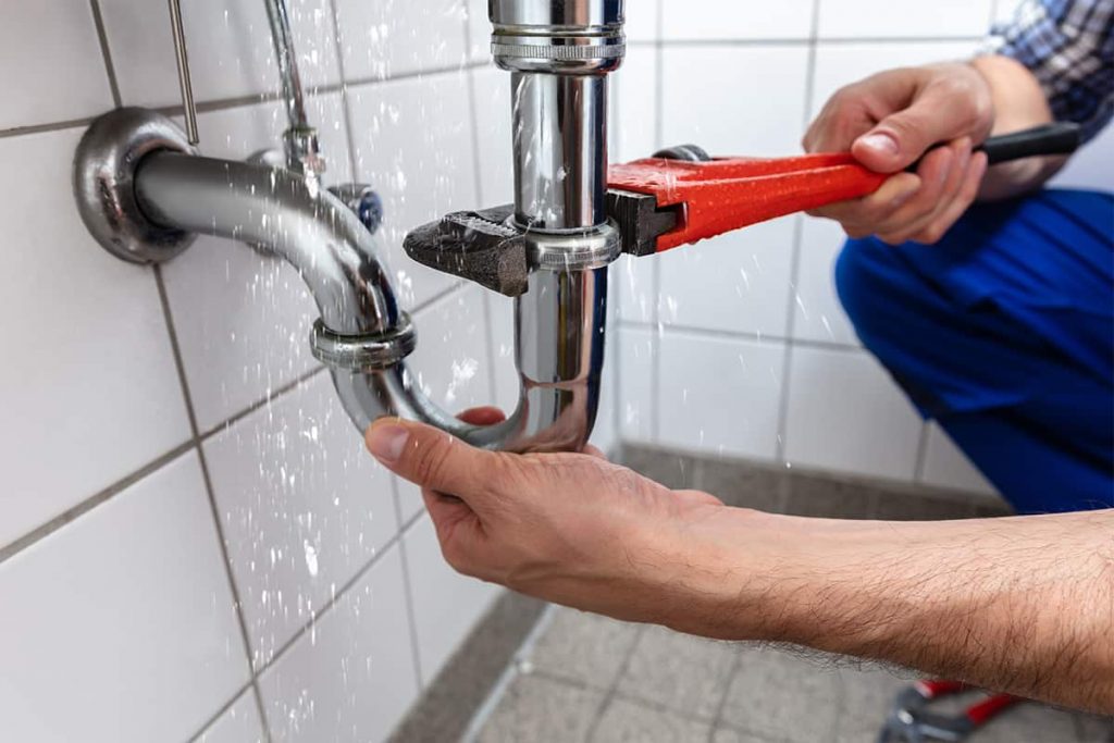 How to Save Money on Your Water Bill with Simple Plumbing Fixes